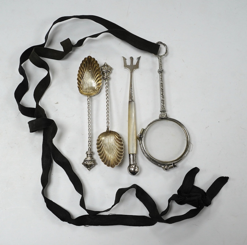 An Edwardian silver folding pen holder, by Jordan & Raybould, London, circa 1902, 7cm, together with an Edwardian silver purse, two silver napkin rings, a small quantity of assorted flatware including George III table sp